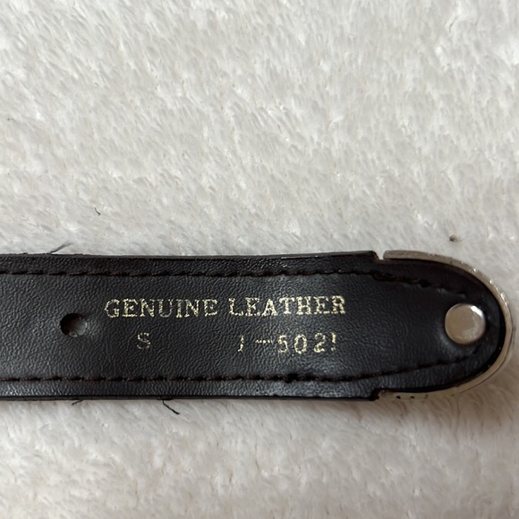 Captiva Leather/Silver Concho Belt - Picture 10 of 13